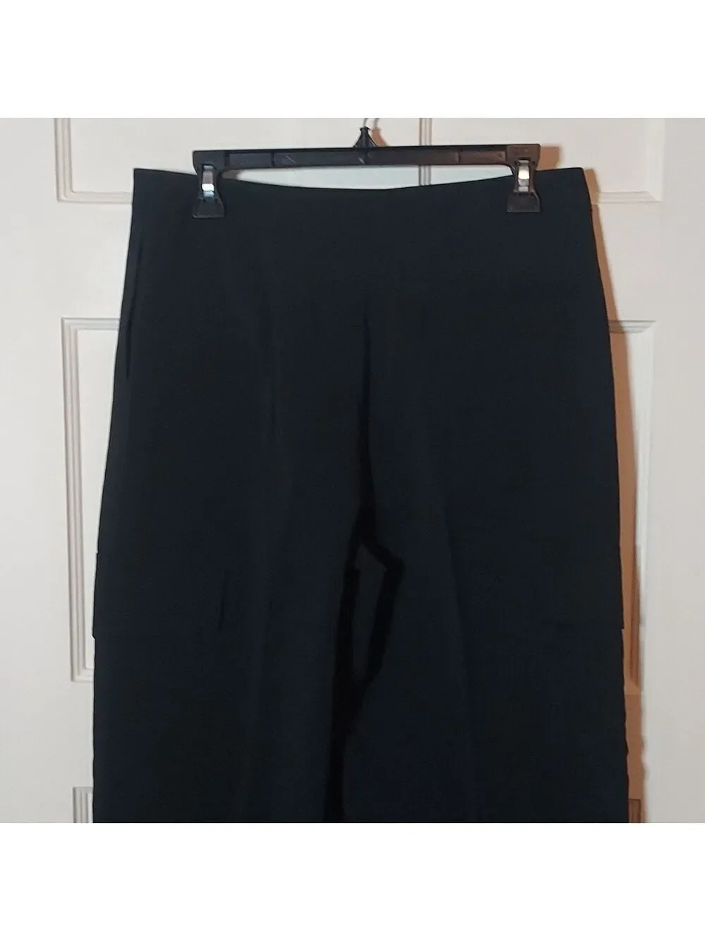 Theory Black Relaxed Fit Cargo Pants Size 6 NWOT